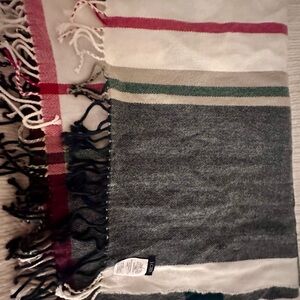 J. Crew Textured Knit Scarf in Gray and White